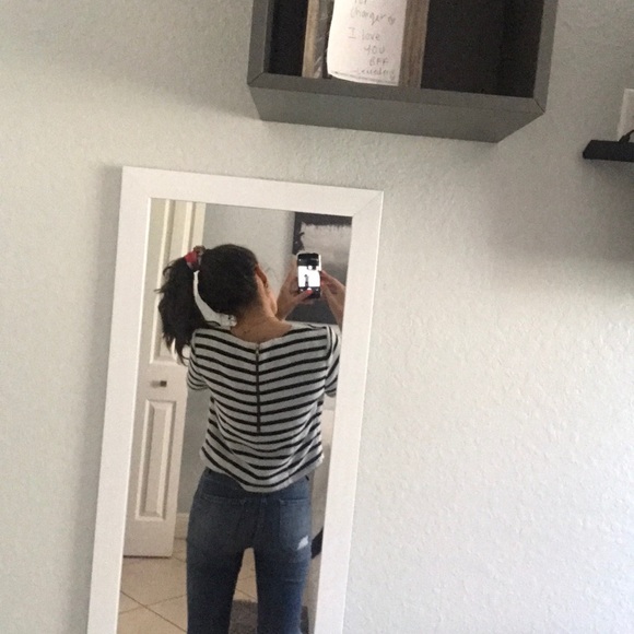 EXPRESS CROP TOP! - Picture 3 of 5